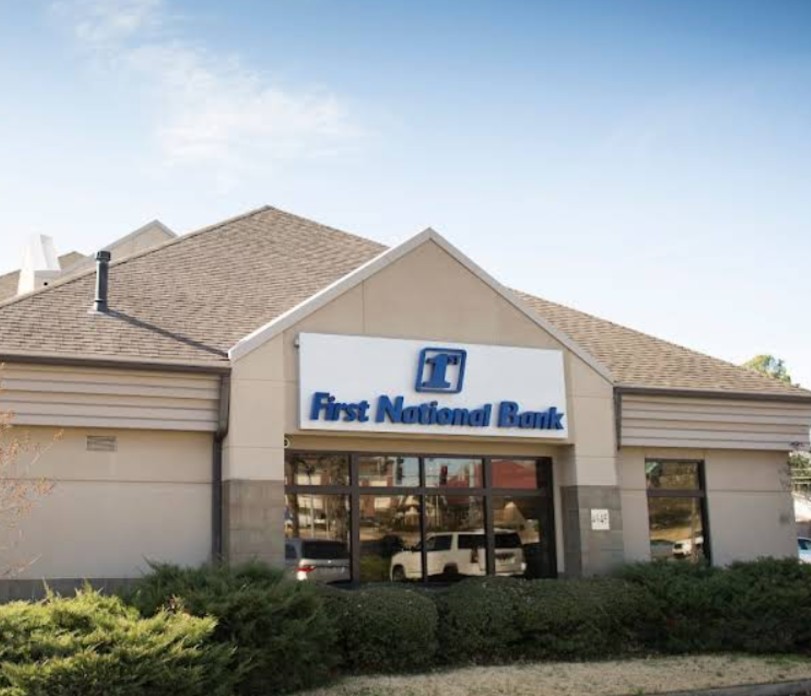 Exterior shot of the Lakewood location